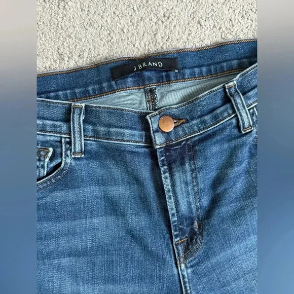 J Brand Denim - J. Brand | Maude Tall Idolize Skinny jeans. Size 30, EUC